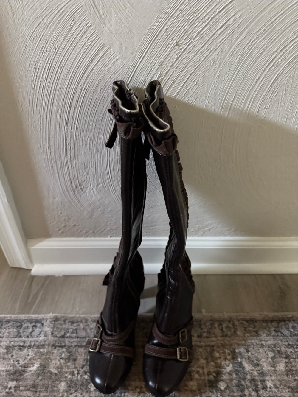 Women brown boots